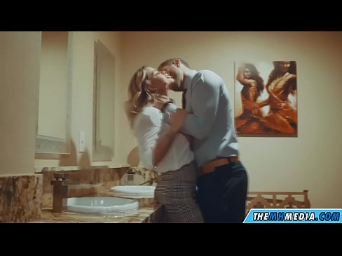 ❤️ Döşlü sarışın sizi ictimai tualetdə aldatdıqda ❤❌ Sikişmə bizdə az.pornado-co.ru ❌